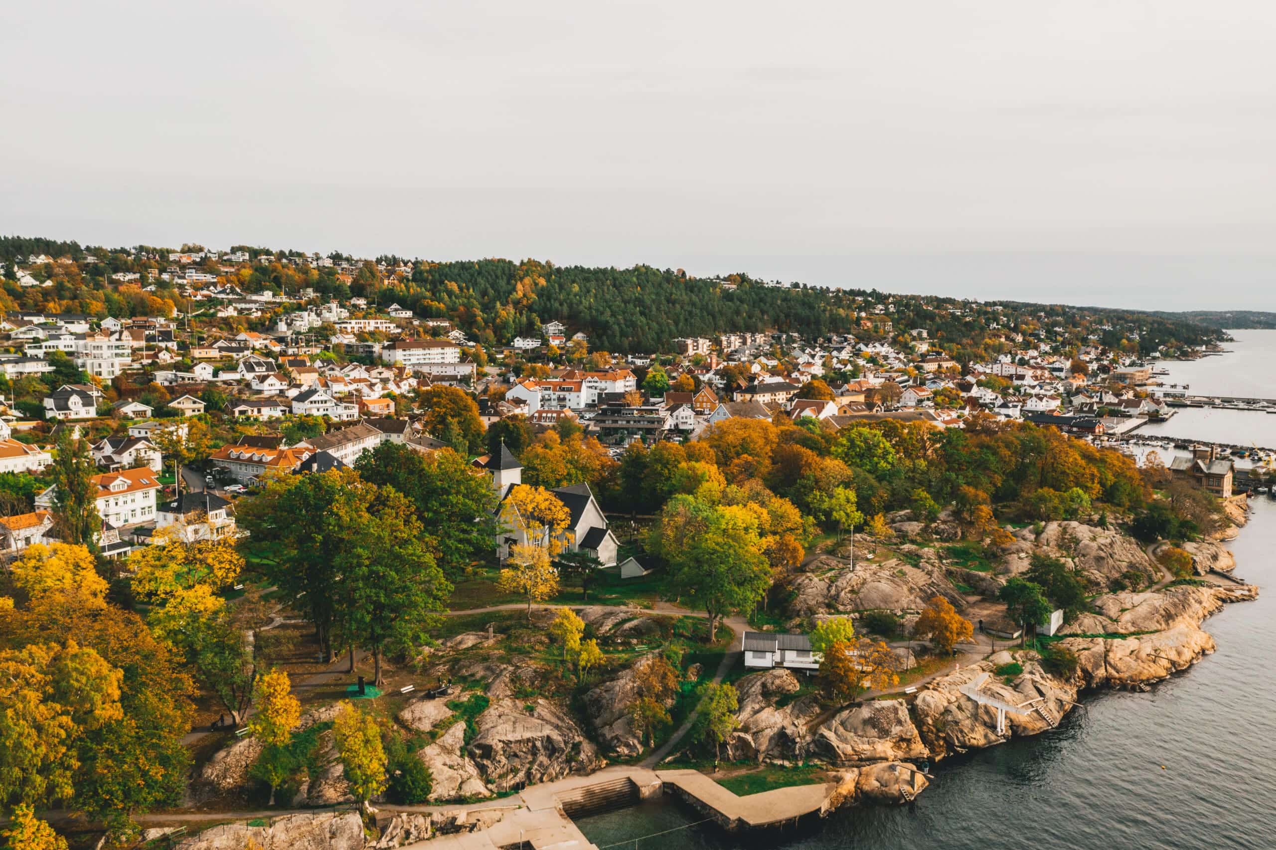 Bilde av Drøbak, brukt som illustrasjon i artikkel om beste eiendomsmegler i Drøbak.
