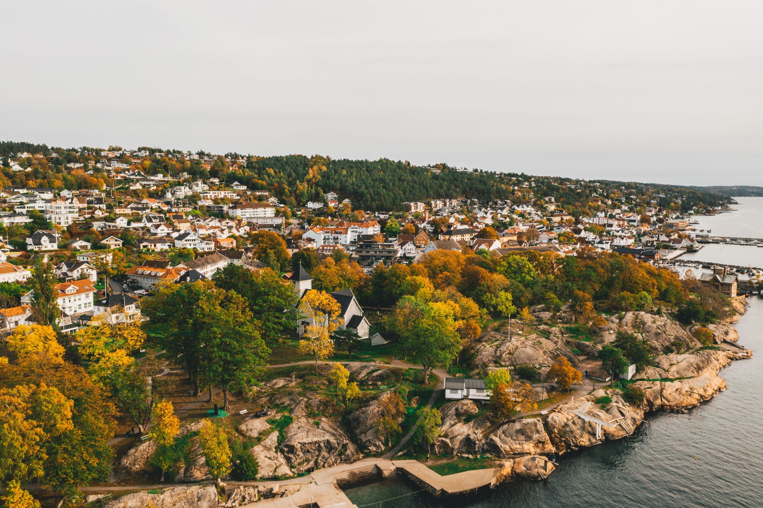 Bilde av Drøbak, brukt som illustrasjon i artikkel om beste eiendomsmegler i Drøbak.